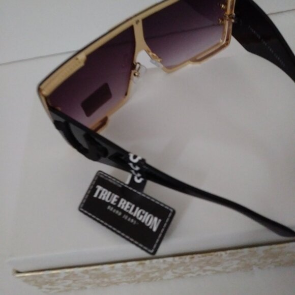 True Religion Over-sized Pilot Style Sunglasses main image 5